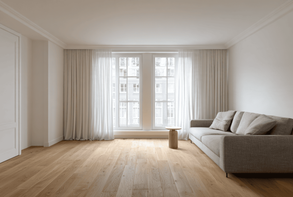 lege woonkamer